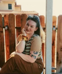 Women's Apparel Star Struck Clothing 40s Short Sleeve Sweater In Tan