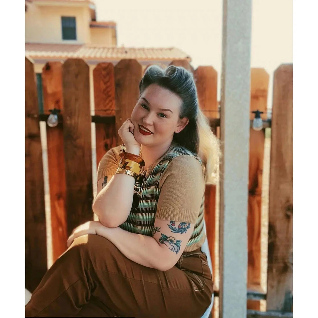 Women's Apparel Star Struck Clothing 40s Short Sleeve Sweater In Tan 3 Women's Apparel Star Struck Clothing 40s Short Sleeve Sweater In Tan