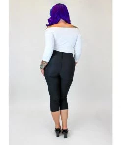 Hemet High Waist Cherries Capris In Black