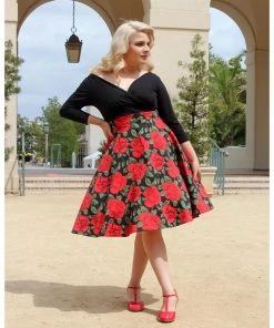 Women's Apparel Hemet Circle Skirt In Red Roses