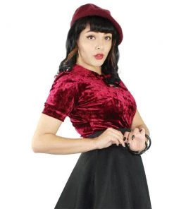 Hemet Velvet Keyhole Top In Burgundy