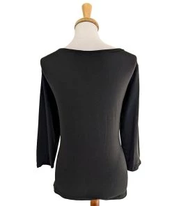 Women's Apparel Hemet Three Quarter Sleeve V Neck Top In Black