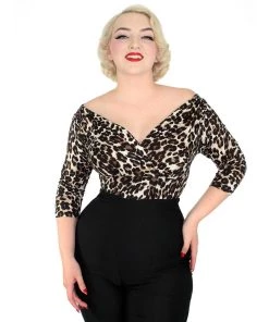 Hemet Three Quarter Sleeve V Neck Top In Leopard Women's Apparel